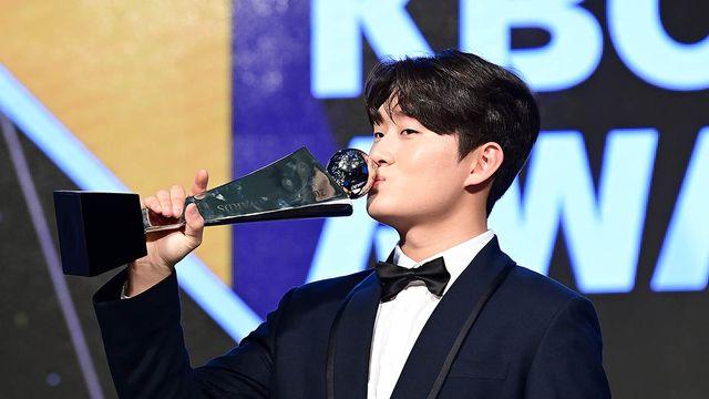 신인왕 김택연 366.7% 초대박! 연봉 3000만원→1억 4000만원 '빅점프'…두산, 2025시즌 연봉 재계약 전원 완료 [공식 발표]