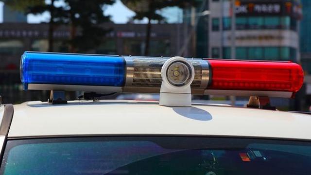 긴급체포… '금전 갈등' 여성 살해한 50대 남성, 살인·사체유기 혐의로 입건