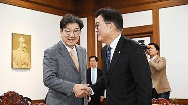 권성동, 우의장 만나 