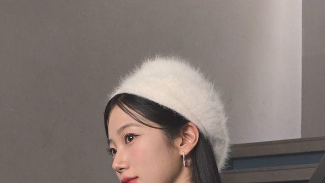 르세라핌 카즈하, 시스루+레오파드 팬츠로 완성한 '갓벽 비주얼'