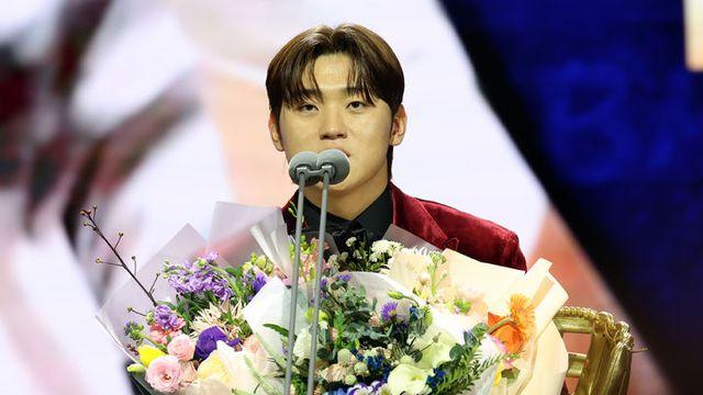 30홈런-30도루 KIA 김도영, MVP 이어 골든글러브까지 싹쓸이