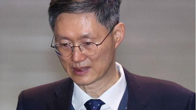 속보 문형배 헌재소장 권한대행 “尹 탄핵심판, 신속·공정하게 진행”