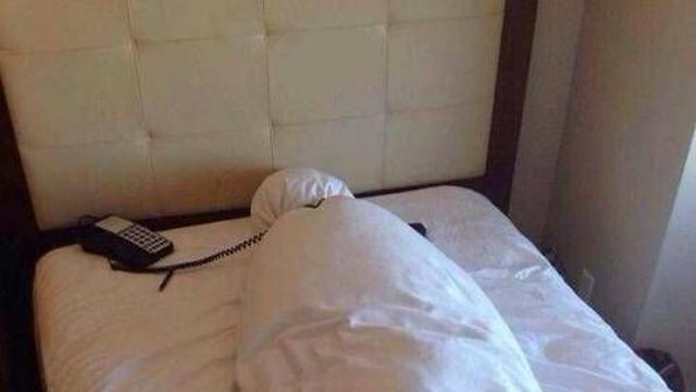 어느 호텔 투숙객의 장난.jpg,,