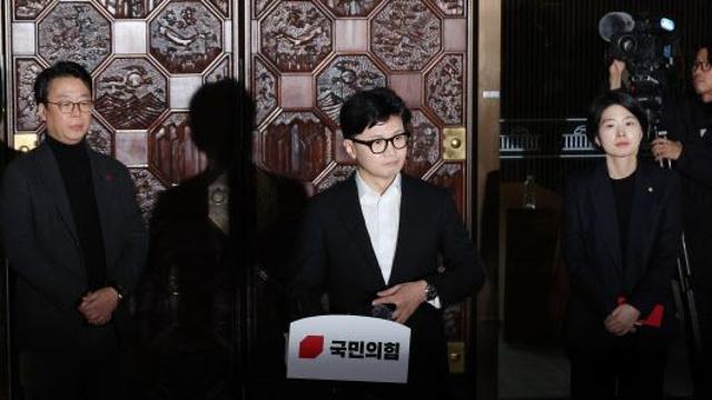 한동훈, 거취 계획 밝힌다…지도부는 이미 붕괴