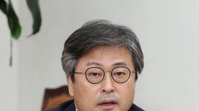 ‘친한’ 김종혁 “국민의힘 ‘탄핵 찬성’ 색출은 홍위병적 작태…尹이 충성 대상인가”