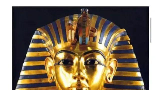 이집트에서 발견된 전설의 무기 세트.