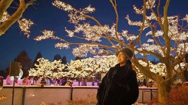 노은지 기상캐스터, 블랙 퍼 코트와 롱부츠로 완성한 세련된 겨울 패션…‘시크+우아 무드’