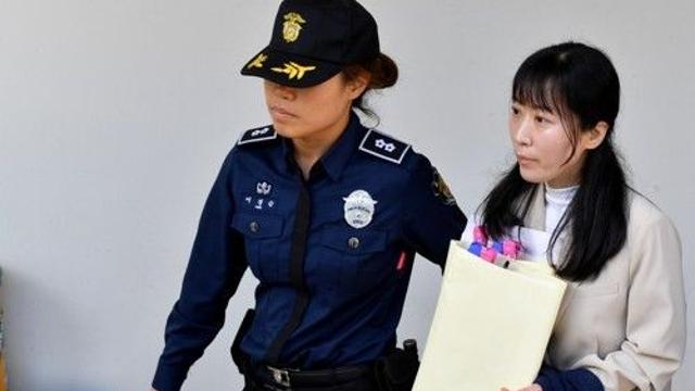 '존속살해 무기수' 김신혜 재심 선고 내년 1월 6일로 연기