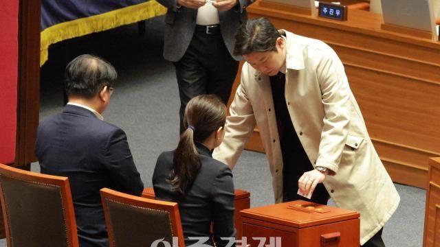 '탄핵 찬성한다더니'…진종오 