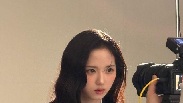 트리플에스 지우, 매니시 룩의 정석…‘걸크러시’ 가득한 분위기