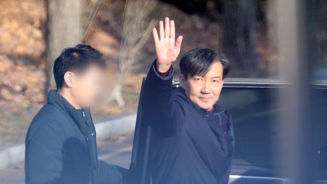 서울구치소 수감되는 조국 모습…2026년 12월 출소 예정 (사진 5장)