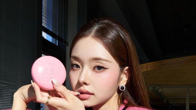 송지아, 핫핑크 트위드로 완성한 '인형 비주얼'
