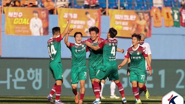 “이제부터 시작이죠”…‘반등의 2025년’ 준비하는 대전하나, 황선홍 감독의 ‘새 판 짜기’