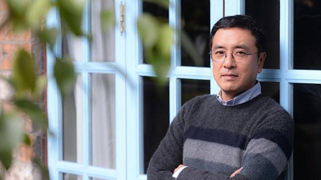 배우 김승우, 리틀야구연맹 회장 선거 깜짝 출마…