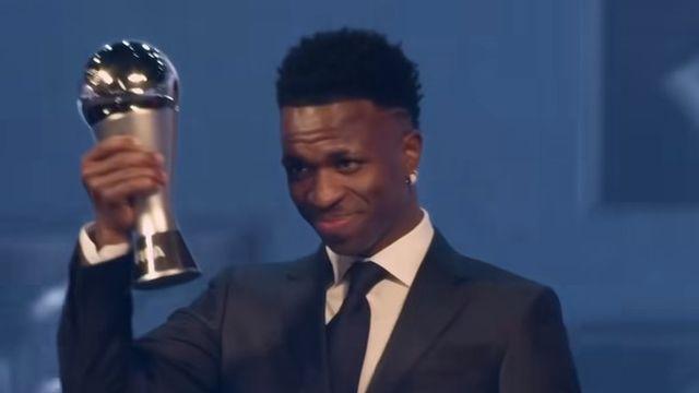 ‘발롱도르 불참’ 비니시우스, ‘FIFA 올해의 선수’ 선정…“난 불가능하다고 생각하는 아이들의 롤모델”