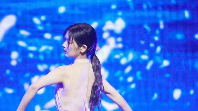 정소민, 여신 포스 물씬 풍기는 시스루 드레스 룩…‘청초함의 정석’