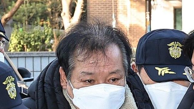 건진법사 구속 기로.. 검찰, 명태균 '황금폰'이어 '법사폰'으로 김건희 겨눈다