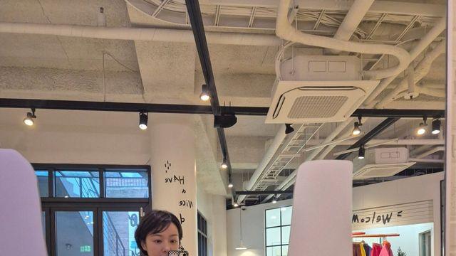 겨울 데일리룩에 포인트를 더해주는 황정음의 롱코트 활용법  