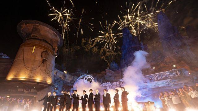 “한국은 좁다” 美·日 연말 무대 장식하는 K팝 스타들