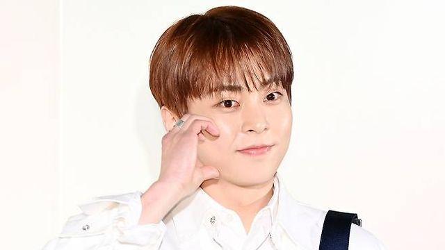 시우민, 방송 중 ‘공식 입장’ 발표 