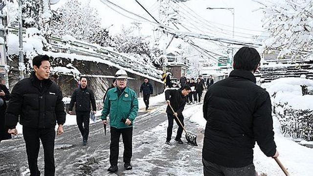 21일 새벽 서울에 1∼5㎝ 눈 예보…제설 비상근무 1단계 돌입