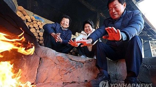 [내일날씨] 동짓날 전국 곳곳 눈·비…아침 최저기온 영하 4도