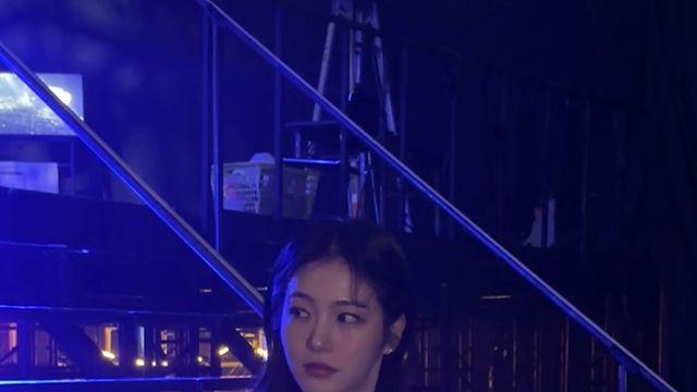 신예은, 눈부신 화이트 드레스 자태… 자연스러운 헤어와 청순한 메이크업으로 완벽한 룩