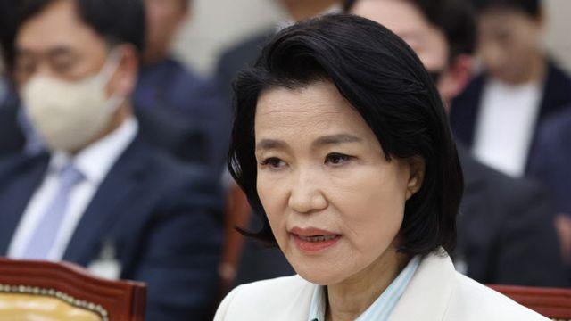 헌재, 이진숙 탄핵 변론 일정 미뤄…尹 탄핵심판 집중