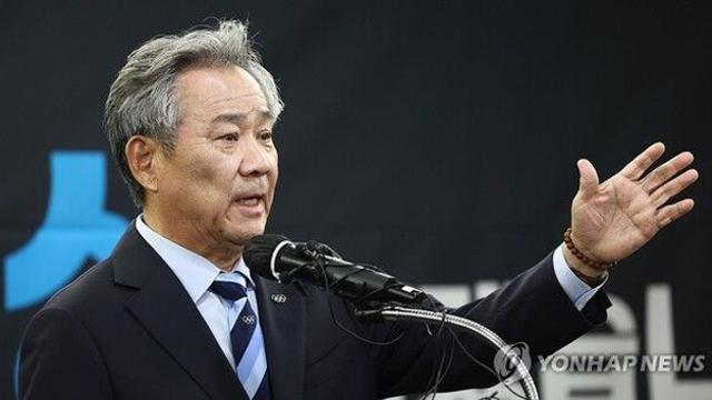 [이슈] ‘자화자찬’ 이기흥 체육회장 3선 도전 공식화…체육계 “尹 정권의 최대 수혜자” 반발