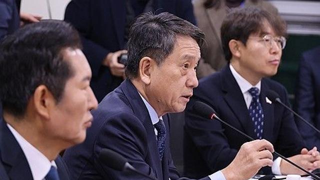 국회, 尹대통령 탄핵심판에 소송위임장 제출…대응 본격화