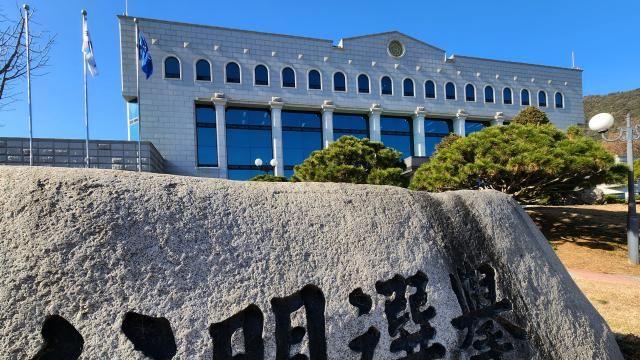 선관위, '이재명 안 된다' 현수막 게시 허용…불허 결정 번복