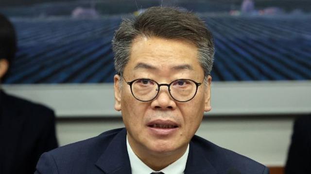 선관위, '이재명 안된다' 현수막 불허에… 