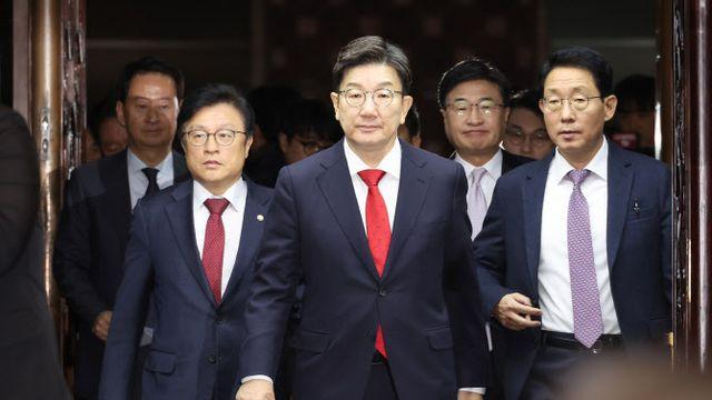 권성동 “민주당, 韓권한대행 탄핵안 발의 결정 취소해야”(종합)