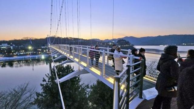 춘천 의암호를 한눈에…'춘천 사이로 248' 출렁다리 개통