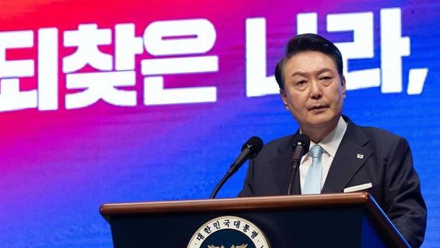 7억 원을 준다고 해도 윤석열 대통령을 변호하는 것은 부담스럽다?