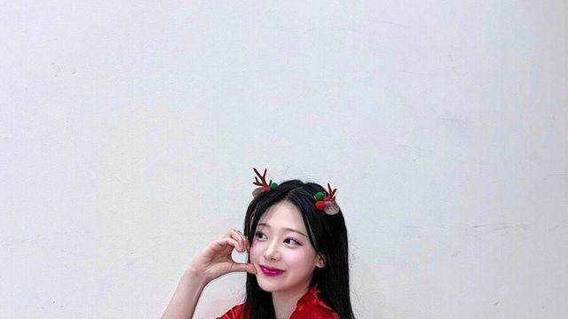 산타복 입은 치어리더 ㄷㄷ..