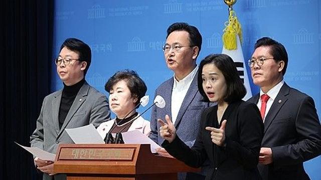 與법사위원들 
