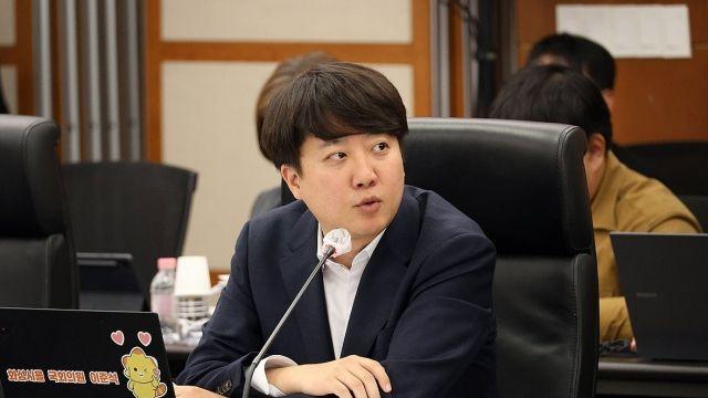 ‘내년 만 40세’…이준석 “3자 구도 대권 도전 선언