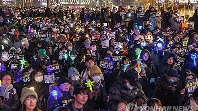 '헌법재판관 임명' 야권 요구 거부한 韓권한대행 비판 집회