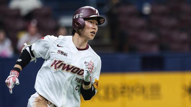 '귀국-트레이드설 해프닝' 김혜성, 메이저리그 진출에 대해선...