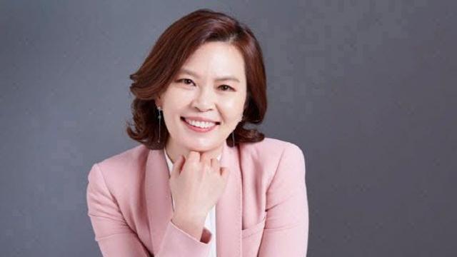 남편의 짐에서 발견된 청첩장 