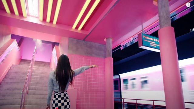 전 세계 유튜브 구독자 수 1위의 위엄… 발매 7년 된 곡으로 대기록 세운 한국 가수