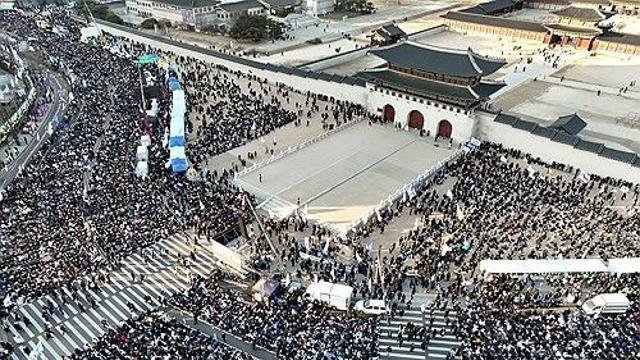 도심집회 1㎞ 사이 갈라진 광화문…