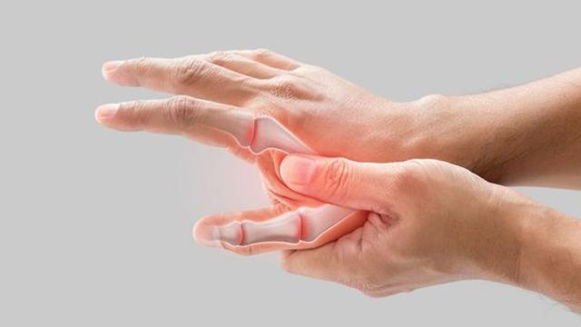 아침마다 욱신거리는 손가락 마디…