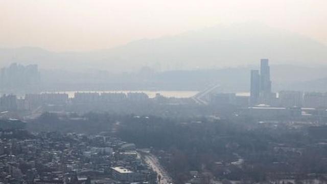 [오늘의 날씨] “마스크 챙기세요”···수도권 미세먼지 농도 ‘나쁨’