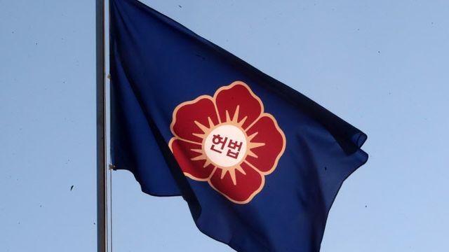 '연쇄 탄핵' 압박하는 野…헌법학자들 