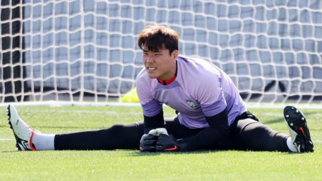 송범근, 2년만에 전북 현대 복귀… 거스 포옛 하에서 우승 도전