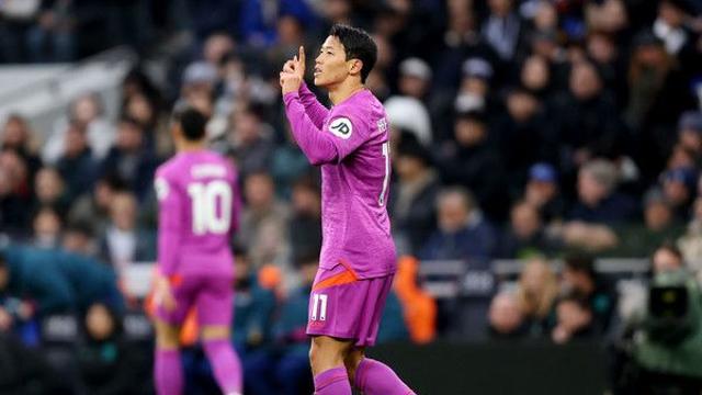 '흥민이형 미안!' 황희찬, SON PK 방향 알려줬다... 