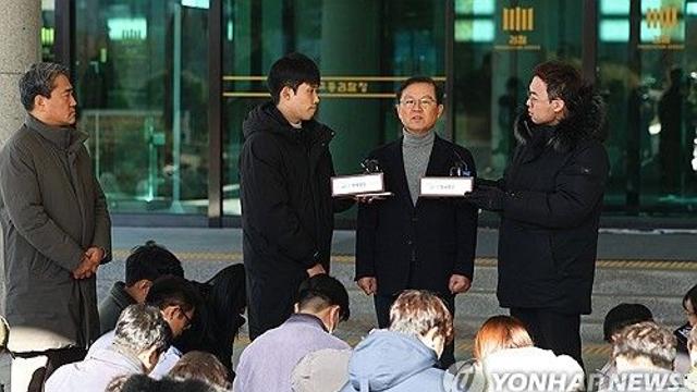 尹영장 '형소법 예외' 적시…尹측 