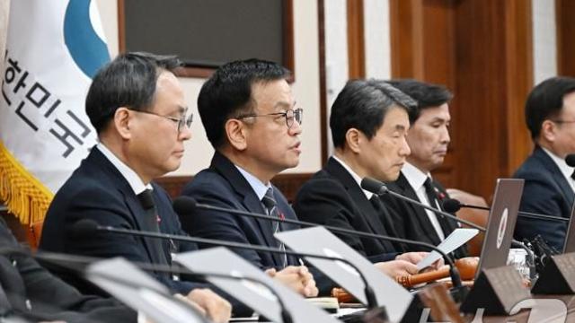 최상목 헌법재판관 임명에 여권 갈등 확산…